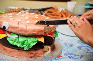 bolo hamburguer